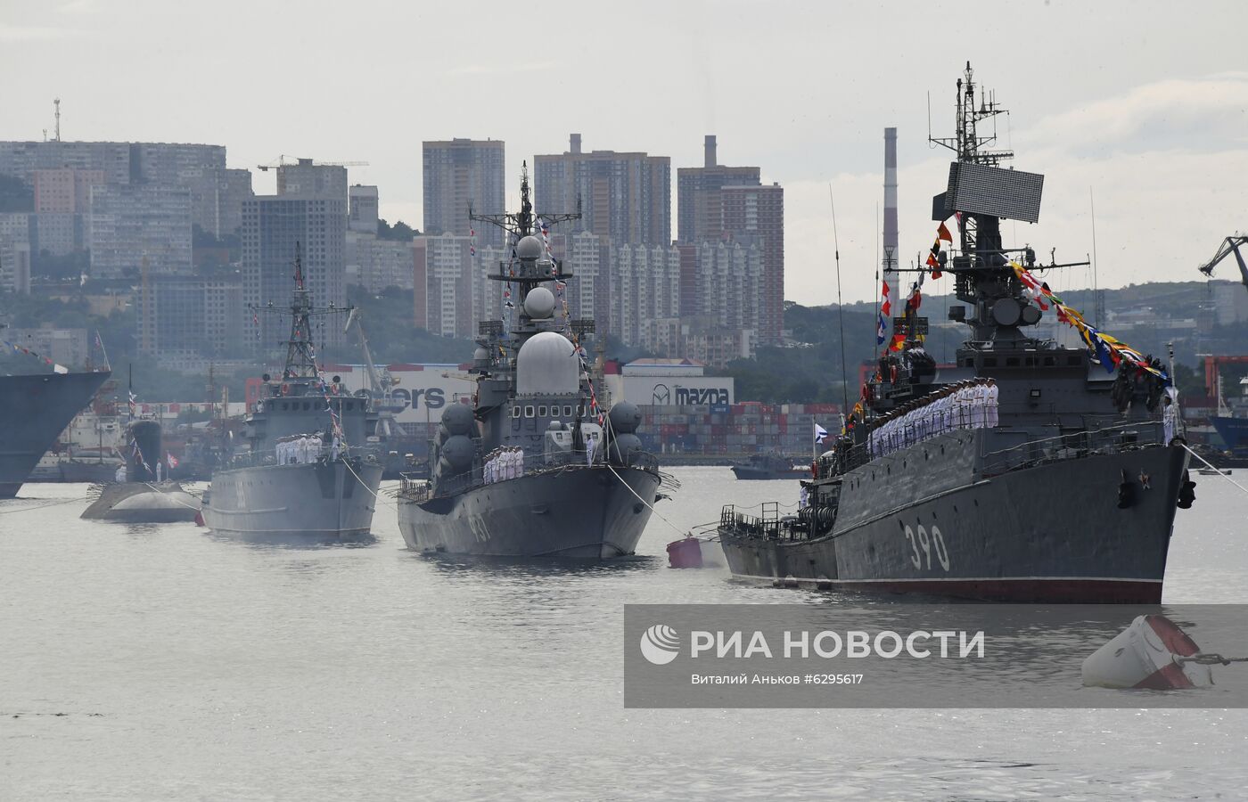 День ВМФ в городах России