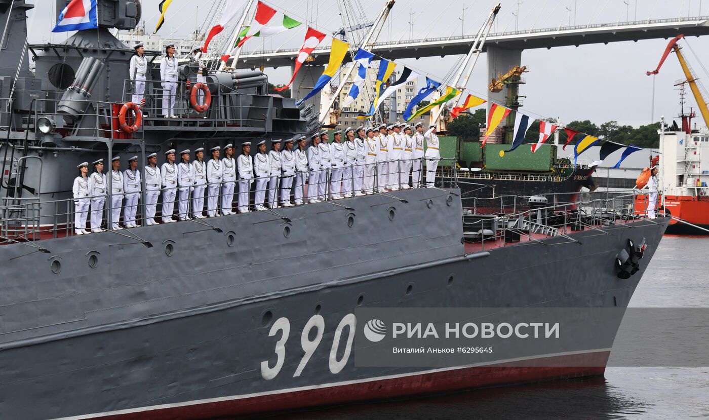 День ВМФ в городах России