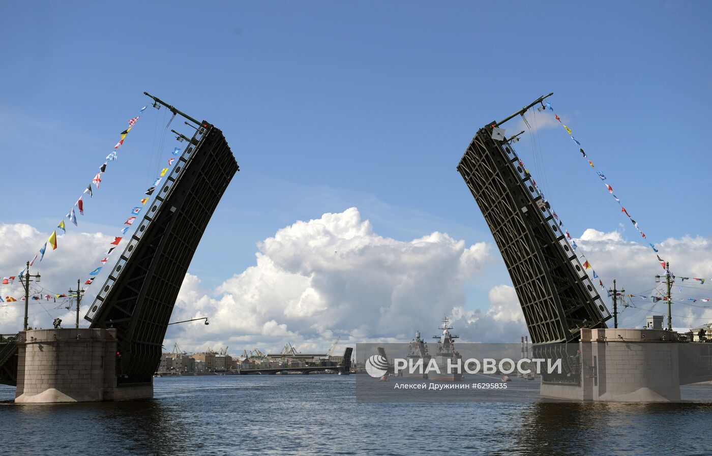 Главный военно-морской парад России