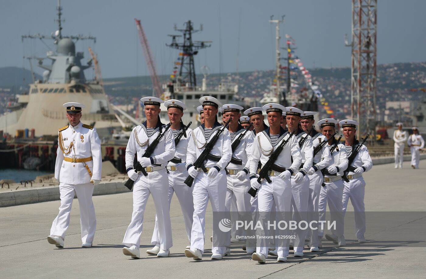 День ВМФ в городах России