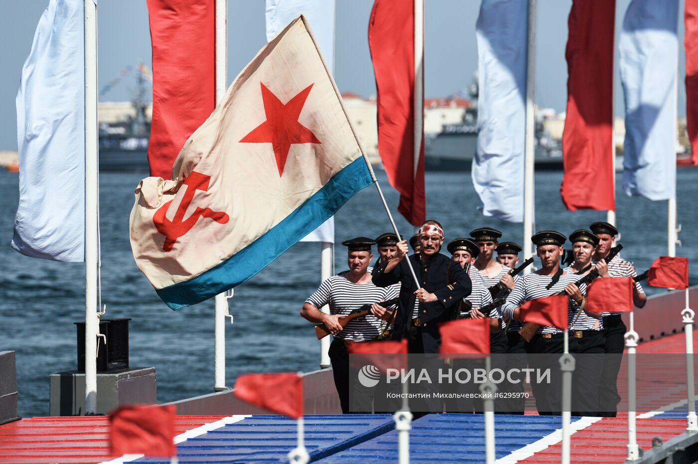 День ВМФ в городах России