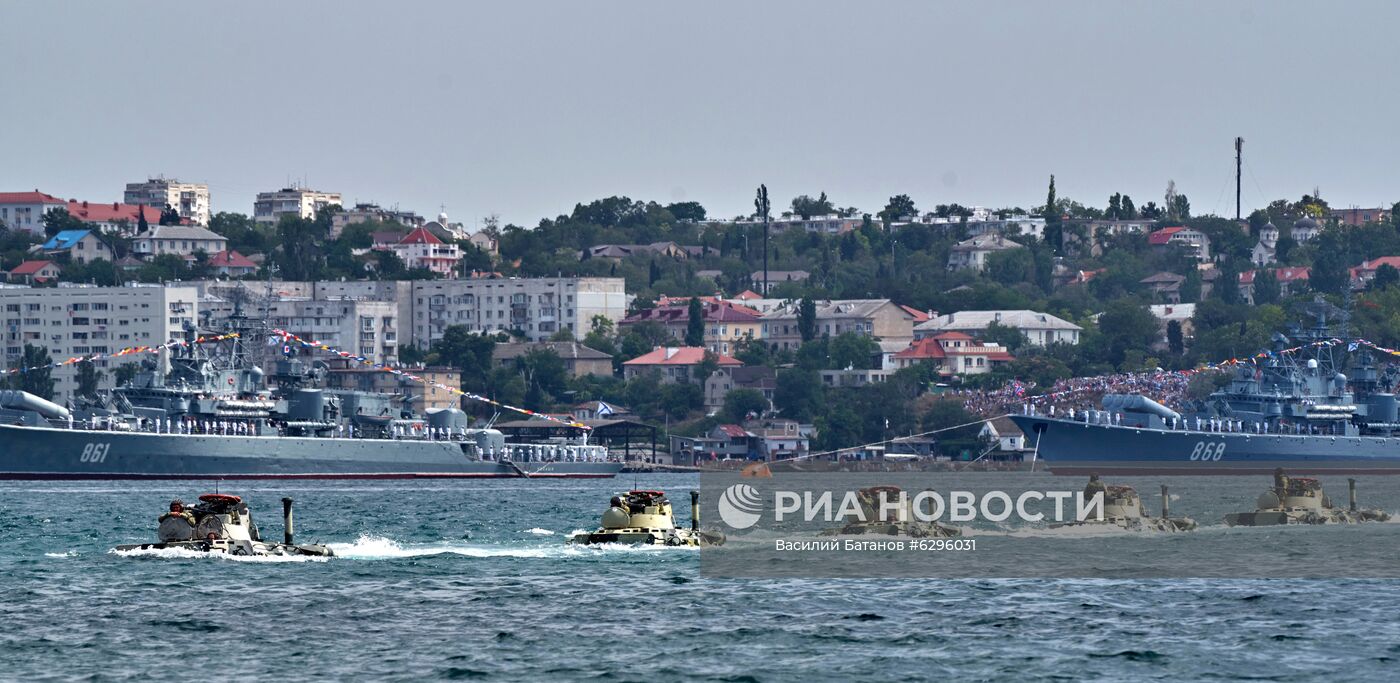 День ВМФ в городах России