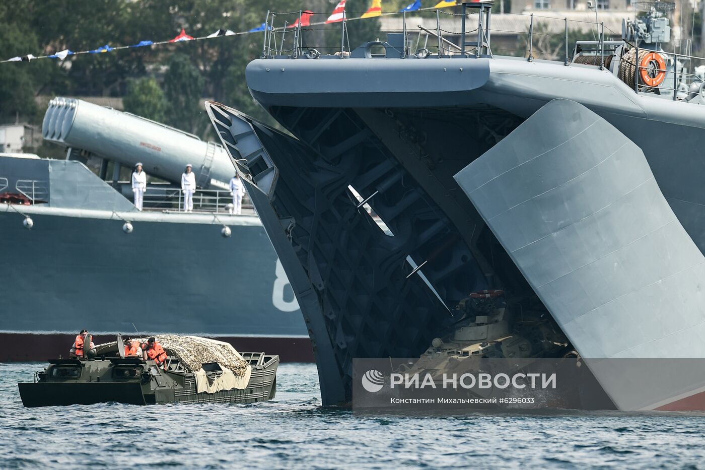 День ВМФ в городах России