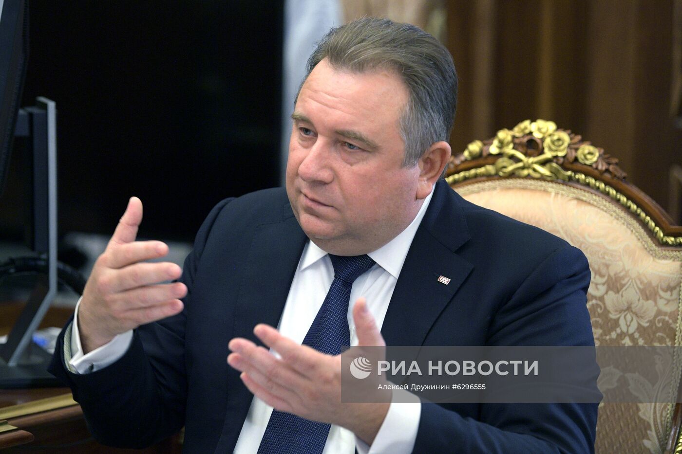 Президент РФ В. Путин встретился с главой "Объединенной судостроительной корпорации" А. Рахмановым