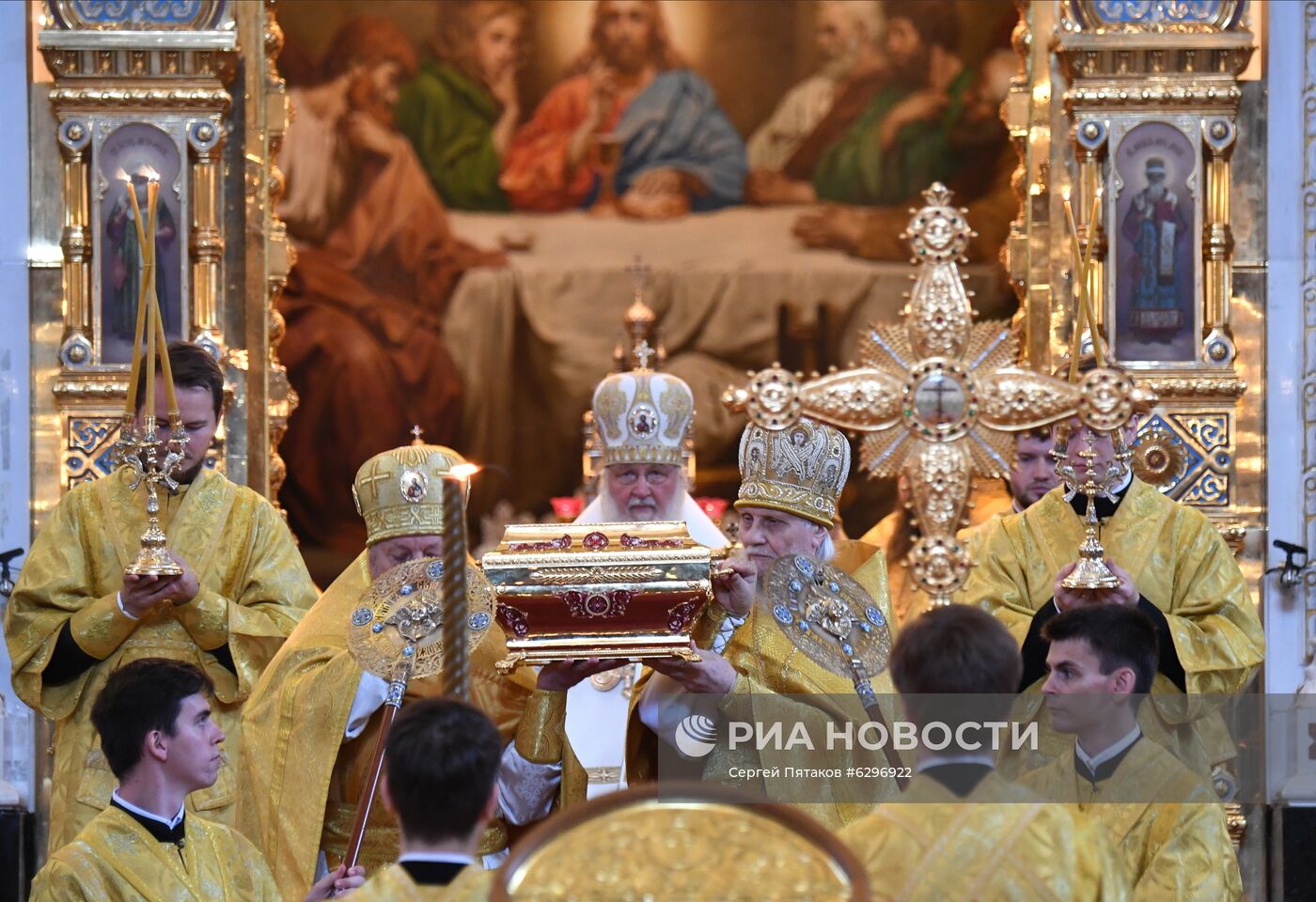 Патриаршее богослужение в храме Христа Спасителя 