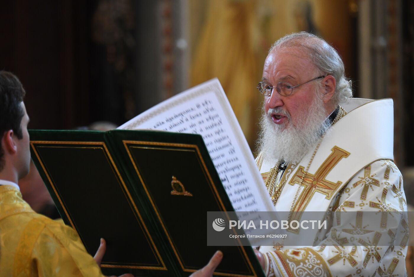 Патриаршее богослужение в храме Христа Спасителя 