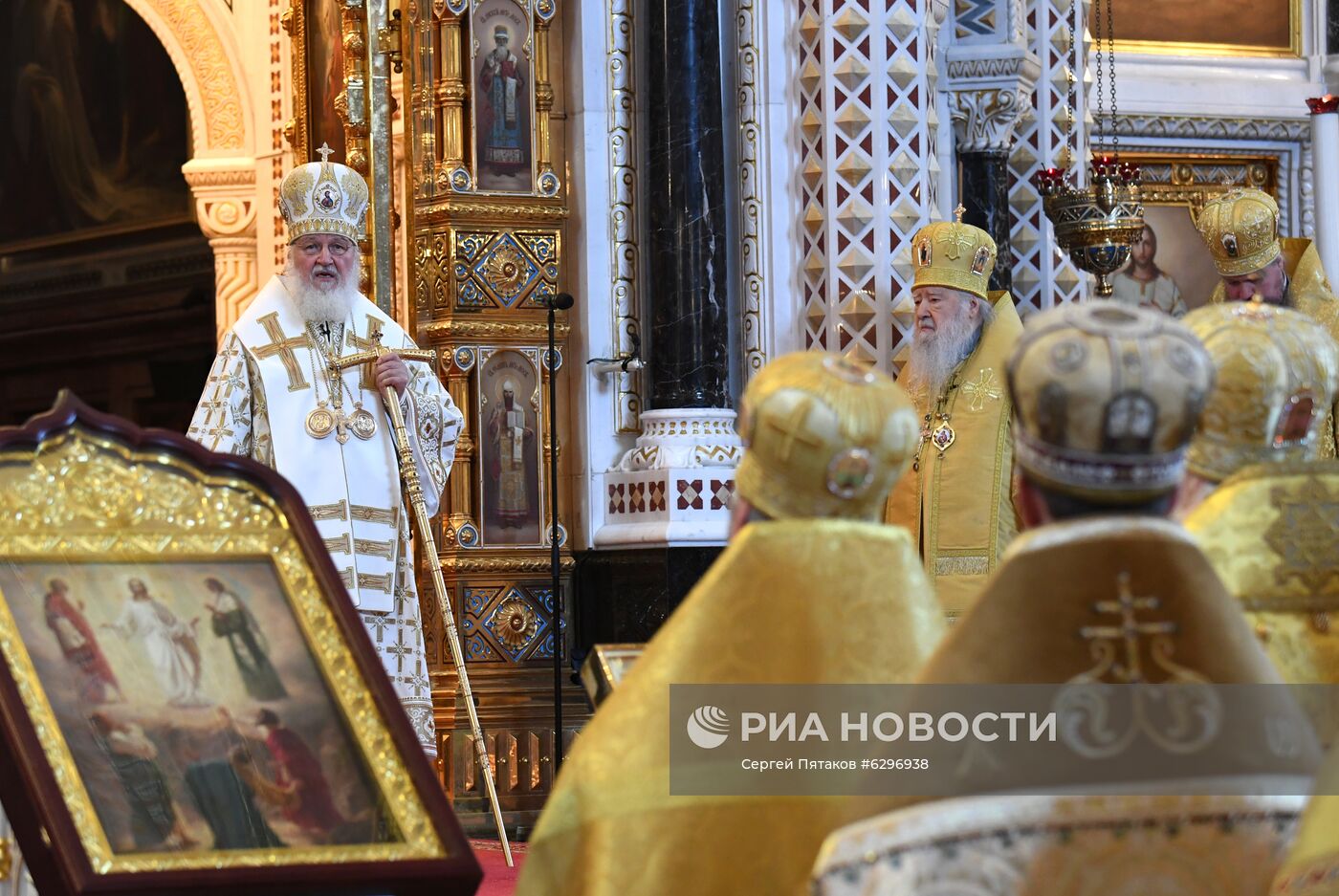 Патриаршее богослужение в храме Христа Спасителя 