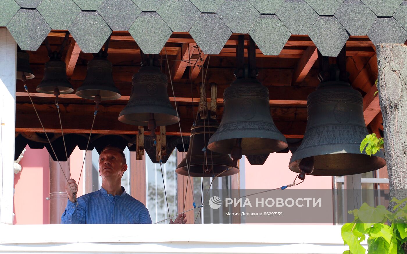 Все храмы РПЦ отмечают День крещения Руси колокольным звоном