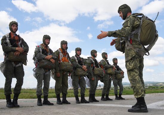 Боевая подготовка десантно-штурмовой бригады ВДВ в Приморье