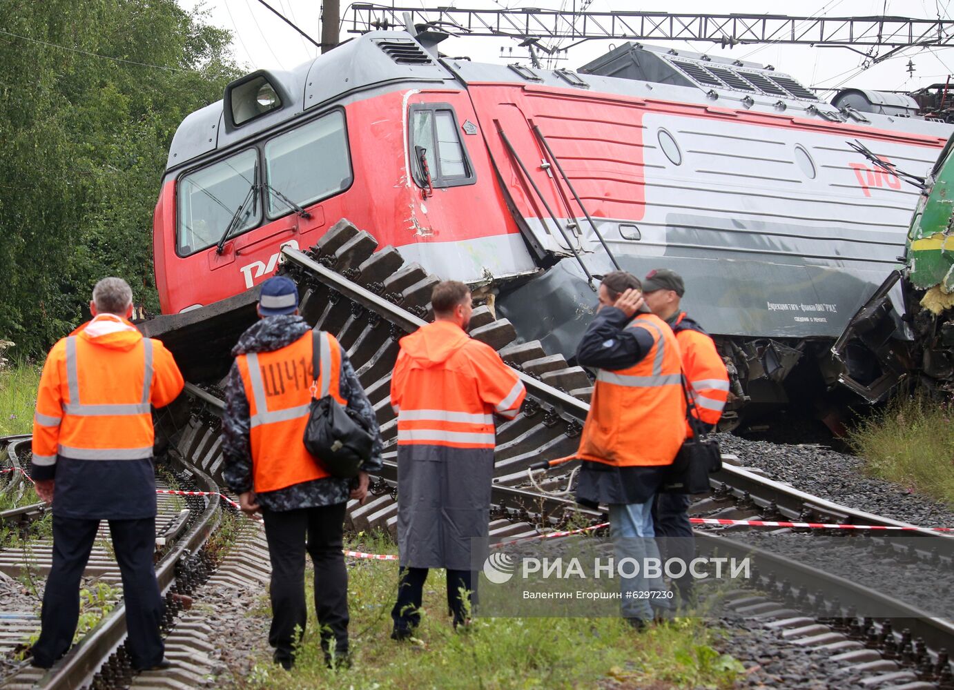 Два электровоза столкнулись в Санкт-Петербурге