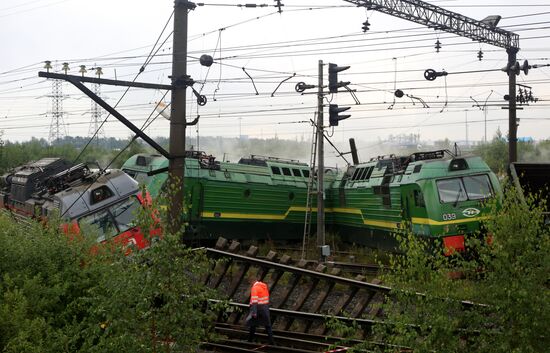 Два электровоза столкнулись в Санкт-Петербурге