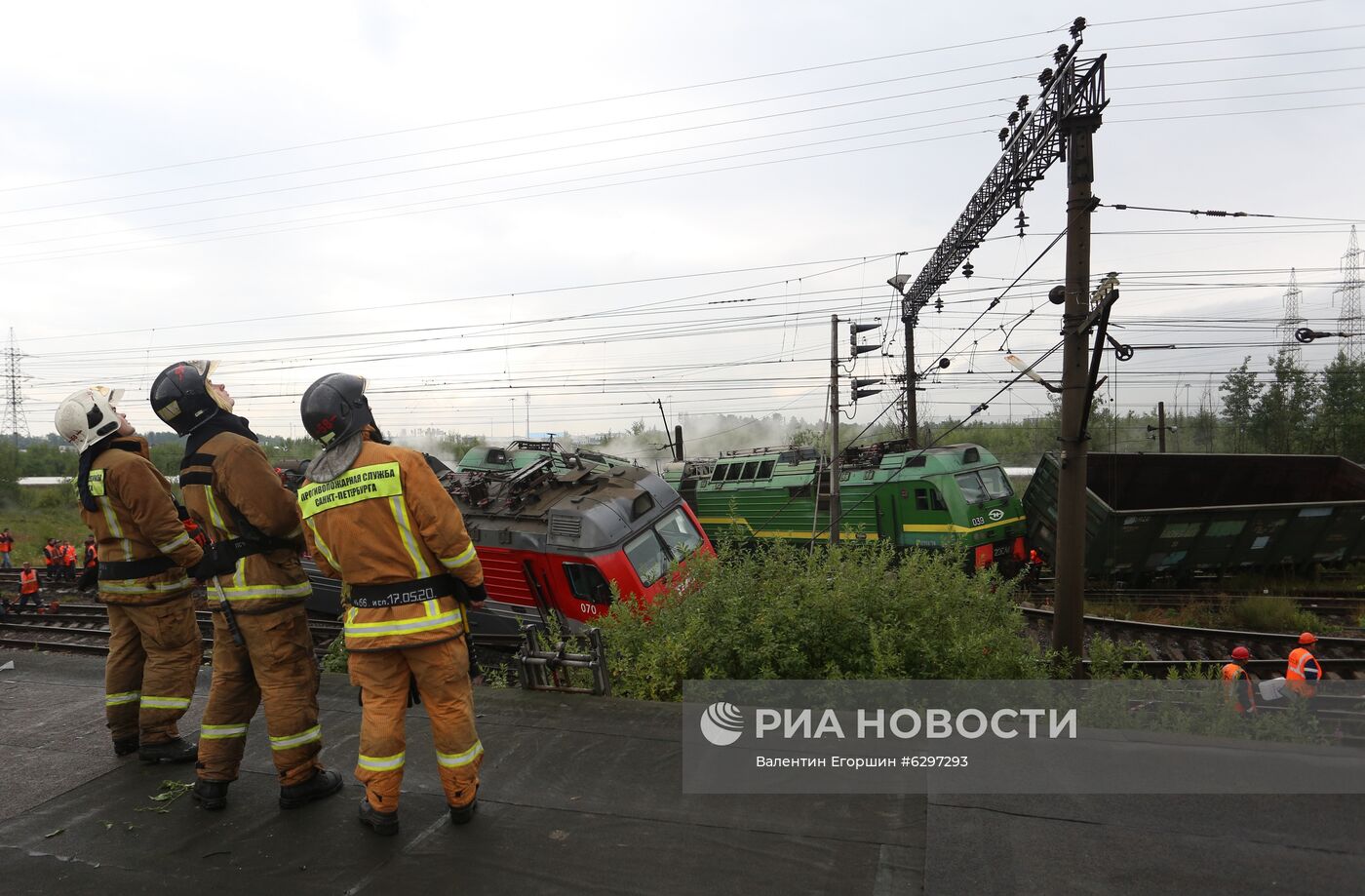 Два электровоза столкнулись в Санкт-Петербурге