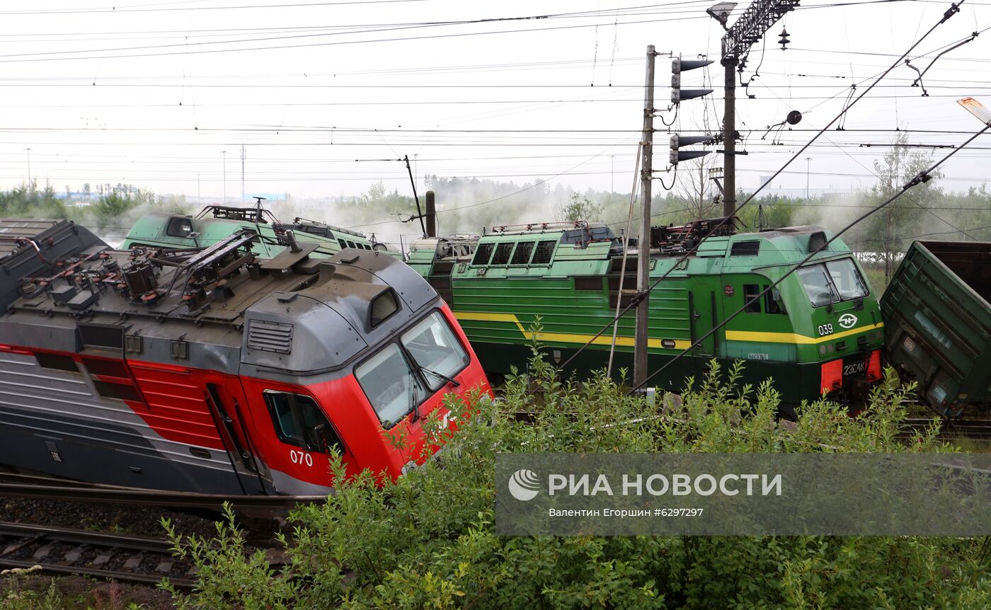 Два электровоза столкнулись в Санкт-Петербурге