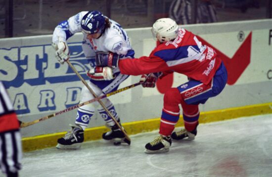 Хоккейный турнир на приз газеты "Известия" 1993 г