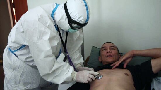 Работа военных медиков ВС РФ в госпитале в Бишкеке
