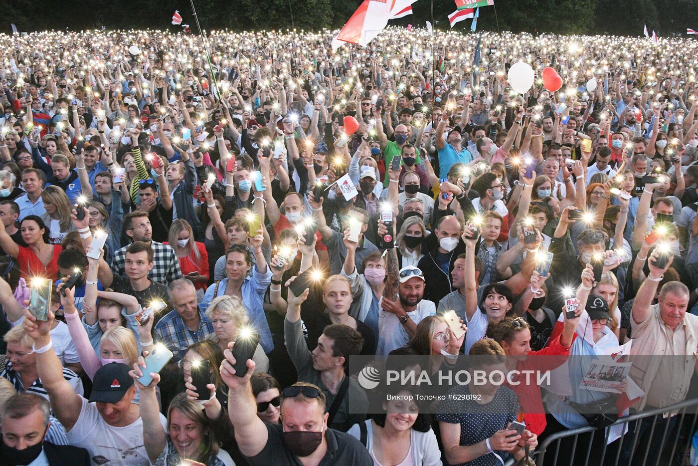 Встреча с избирателями кандидата в президенты Белоруссии С. Тихановской