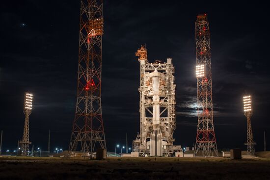 Запуск РН "Протон-М" с разгонным блоком "Бриз-М" и аппаратами "Экспресс-103" и "Экспресс-80"  