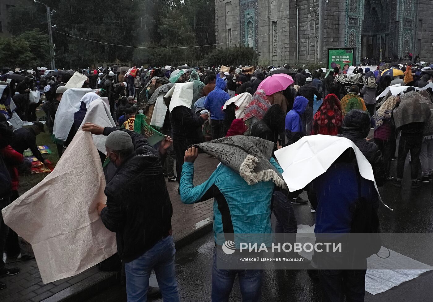 Празднование Курбан-байрама в регионах России