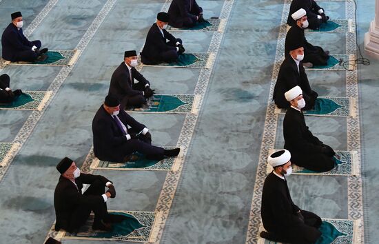 Празднование Курбан-Байрама в Москве