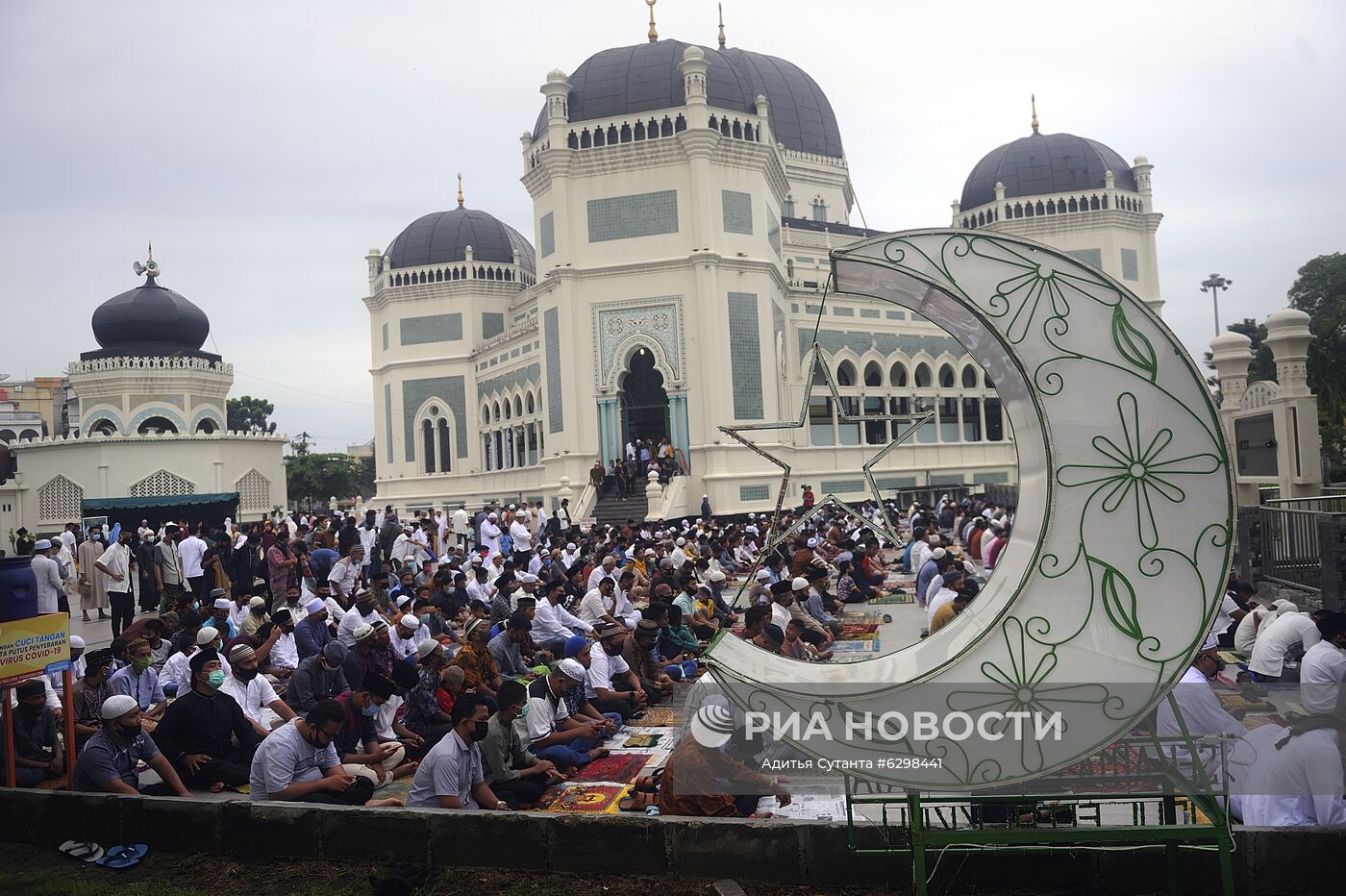 Празднование Курбан-байрама в Индонезии