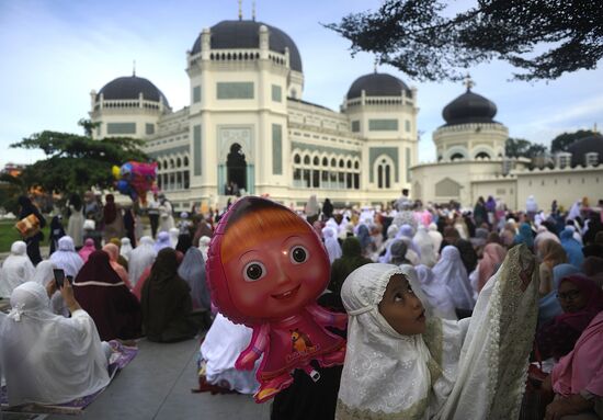 Празднование Курбан-байрама в Индонезии