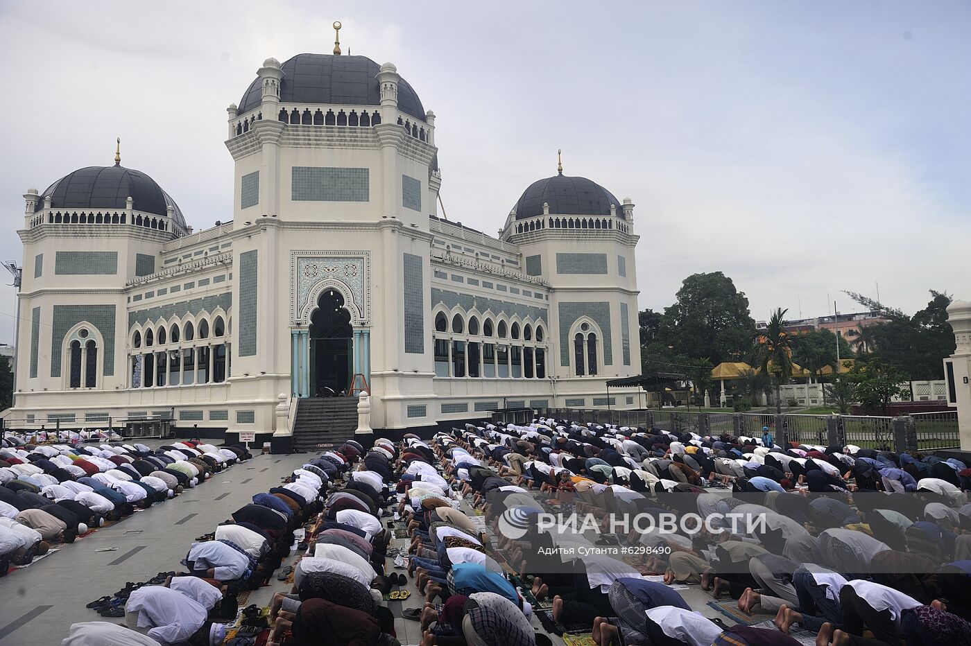Празднование Курбан-байрама в Индонезии