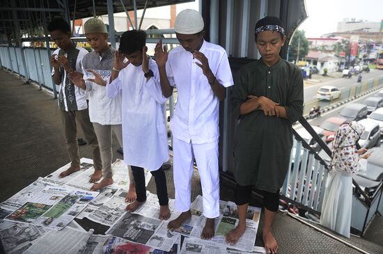 Празднование Курбан-байрама в Индонезии
