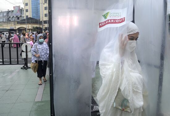 Празднование Курбан-байрама в Индонезии