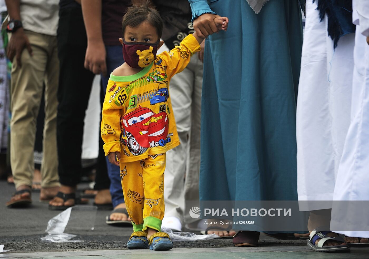 Празднование Курбан-байрама в Индонезии