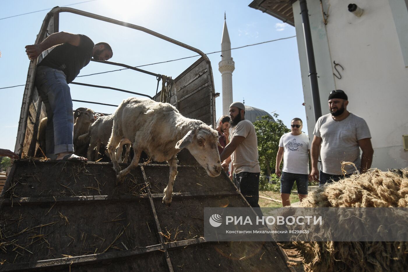 Празднование Курбан-байрама в регионах России