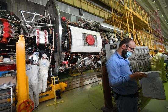 Подготовка к отправке модуля "Наука" на космодром Байконур