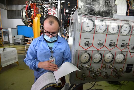 Подготовка к отправке модуля "Наука" на космодром Байконур