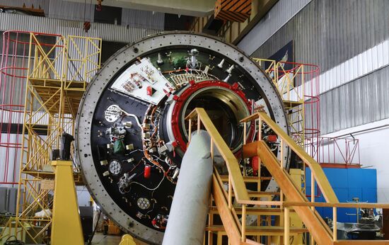 Подготовка к отправке модуля "Наука" на космодром Байконур