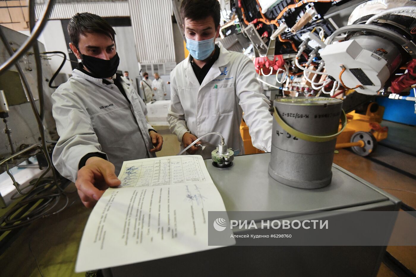 Подготовка к отправке модуля "Наука" на космодром Байконур