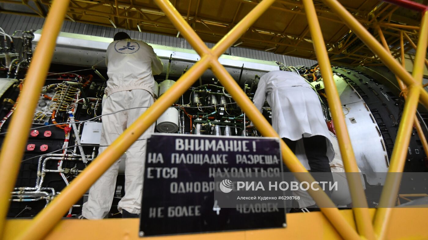 Подготовка к отправке модуля "Наука" на космодром Байконур