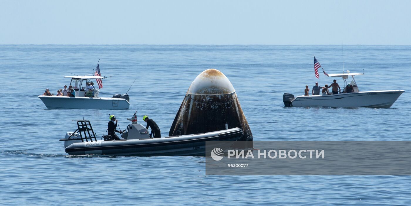 Американский пилотируемый корабль Crew Dragon приводнился в Мексиканском заливе