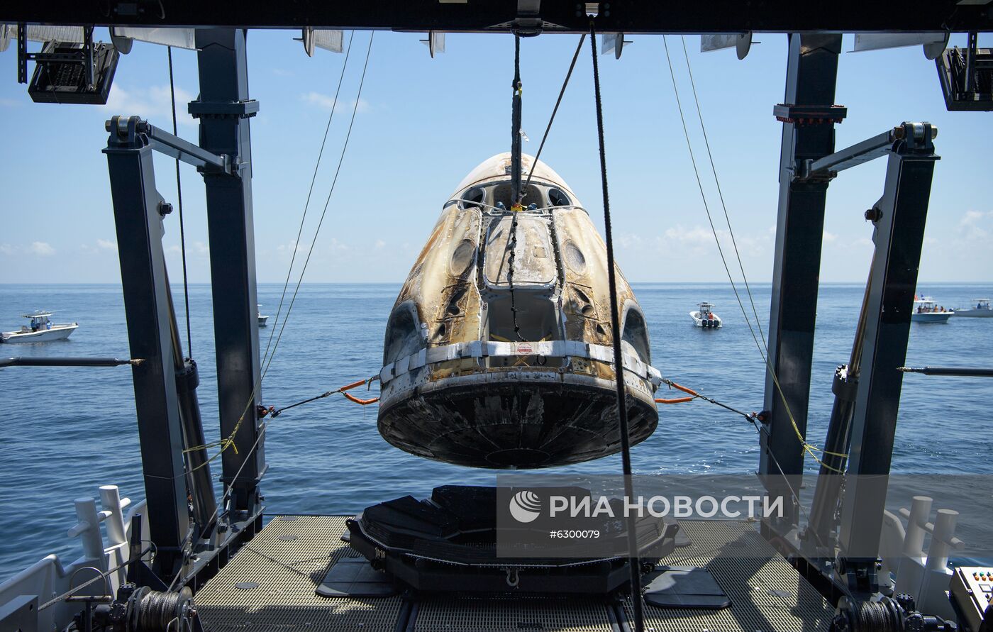 Американский пилотируемый корабль Crew Dragon приводнился в Мексиканском заливе