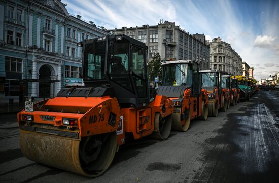 Работы по замене асфальта на Тверской улице