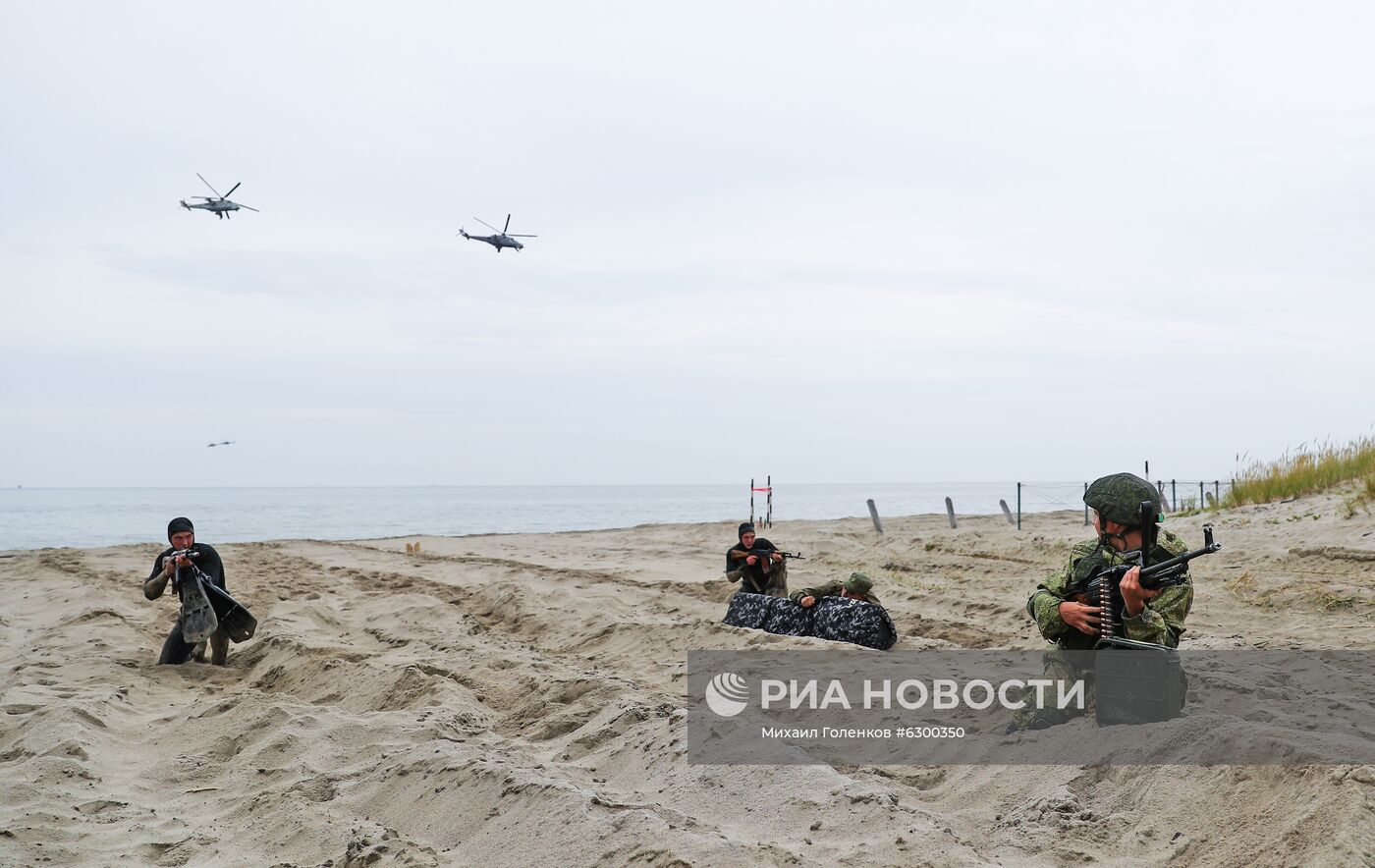 Учения Балтийского флота по высадке морского десанта на необорудованное побережье