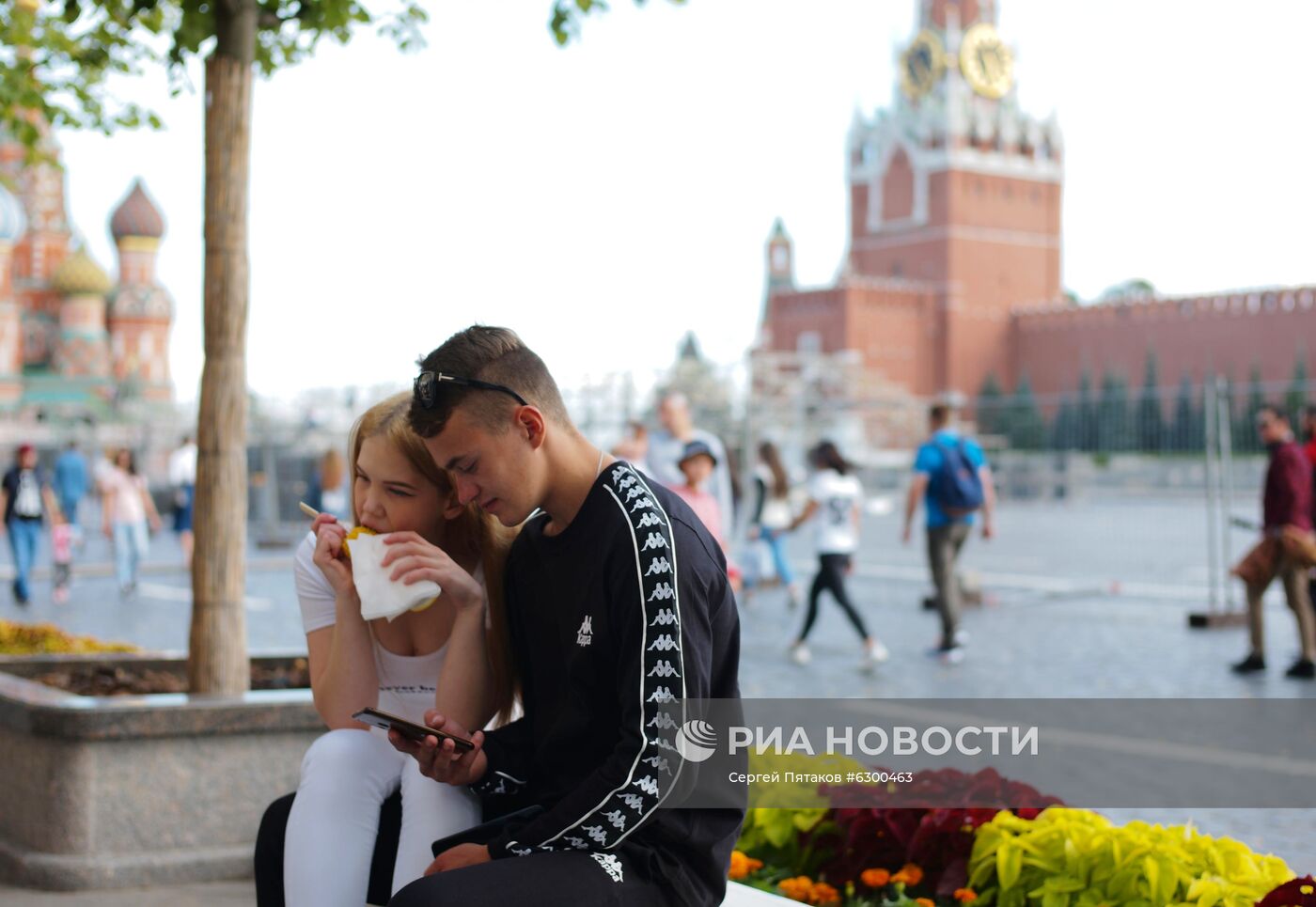 Туристы в Москве