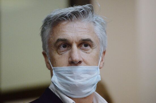 Рассмотрение вопроса о продлении срока домашнего ареста М. Калви