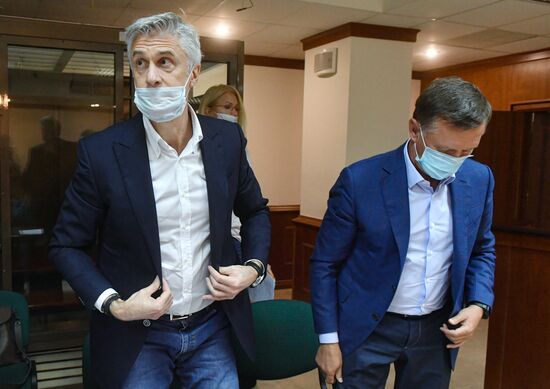 Рассмотрение вопроса о продлении срока домашнего ареста М. Калви