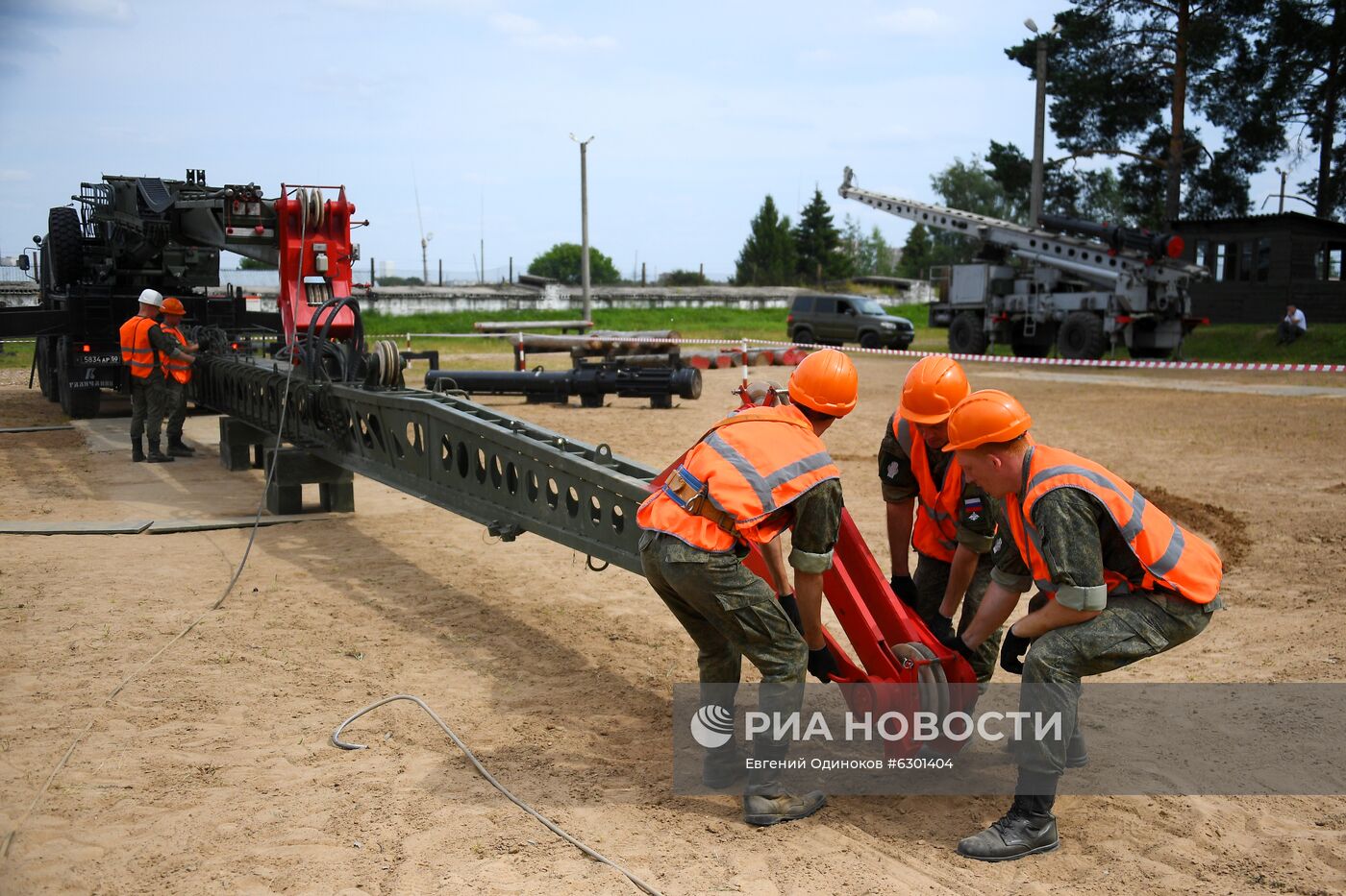 Демонстрация универсального сваебойного агрегата УСА-2М