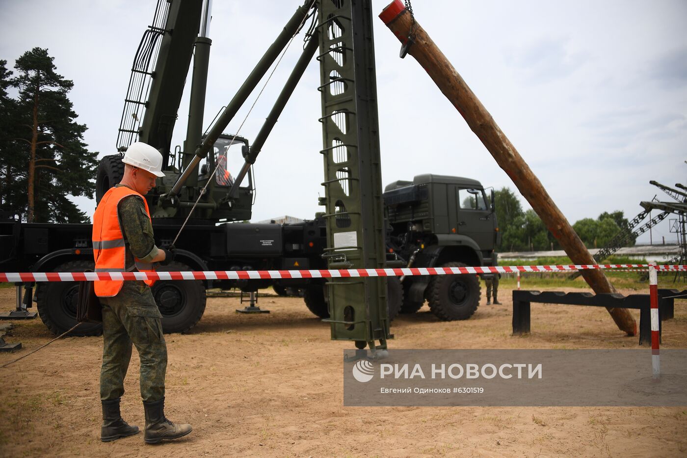 Демонстрация универсального сваебойного агрегата УСА-2М