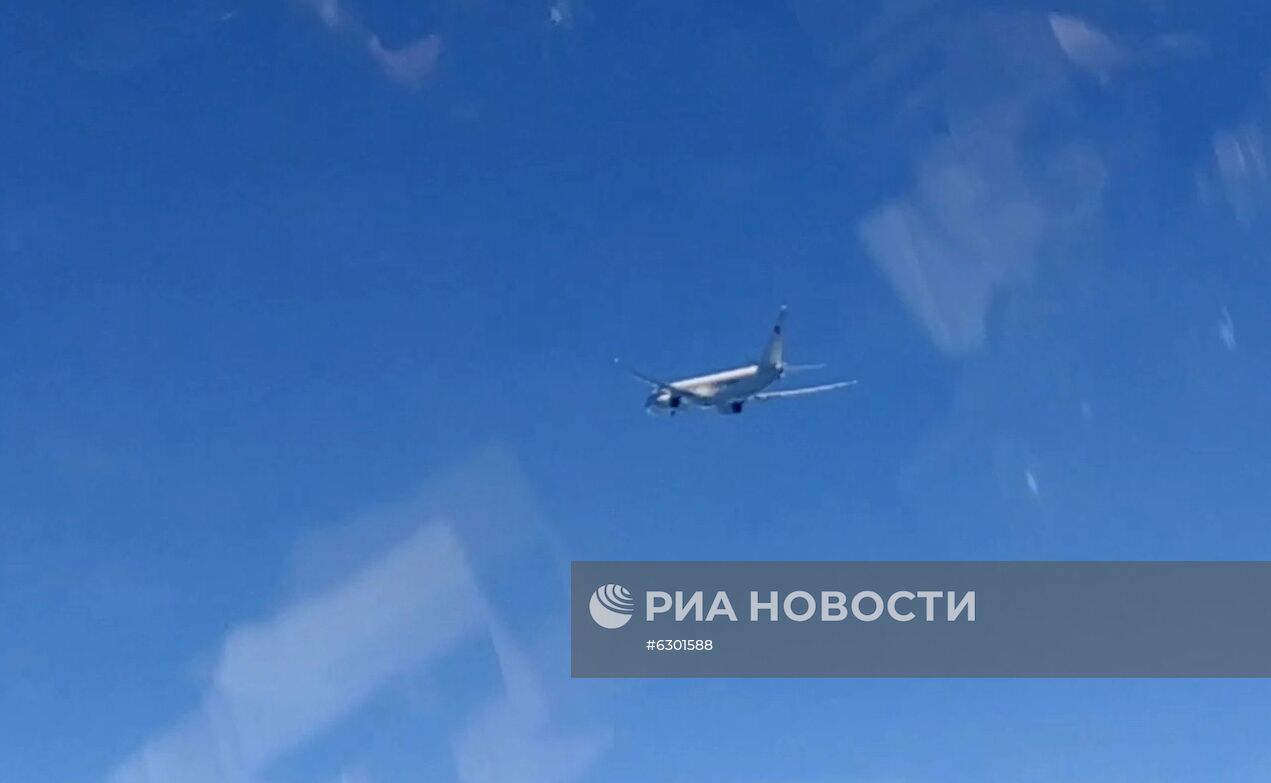 Истребитель Су-27 перехватил два американских самолета над Черном морем