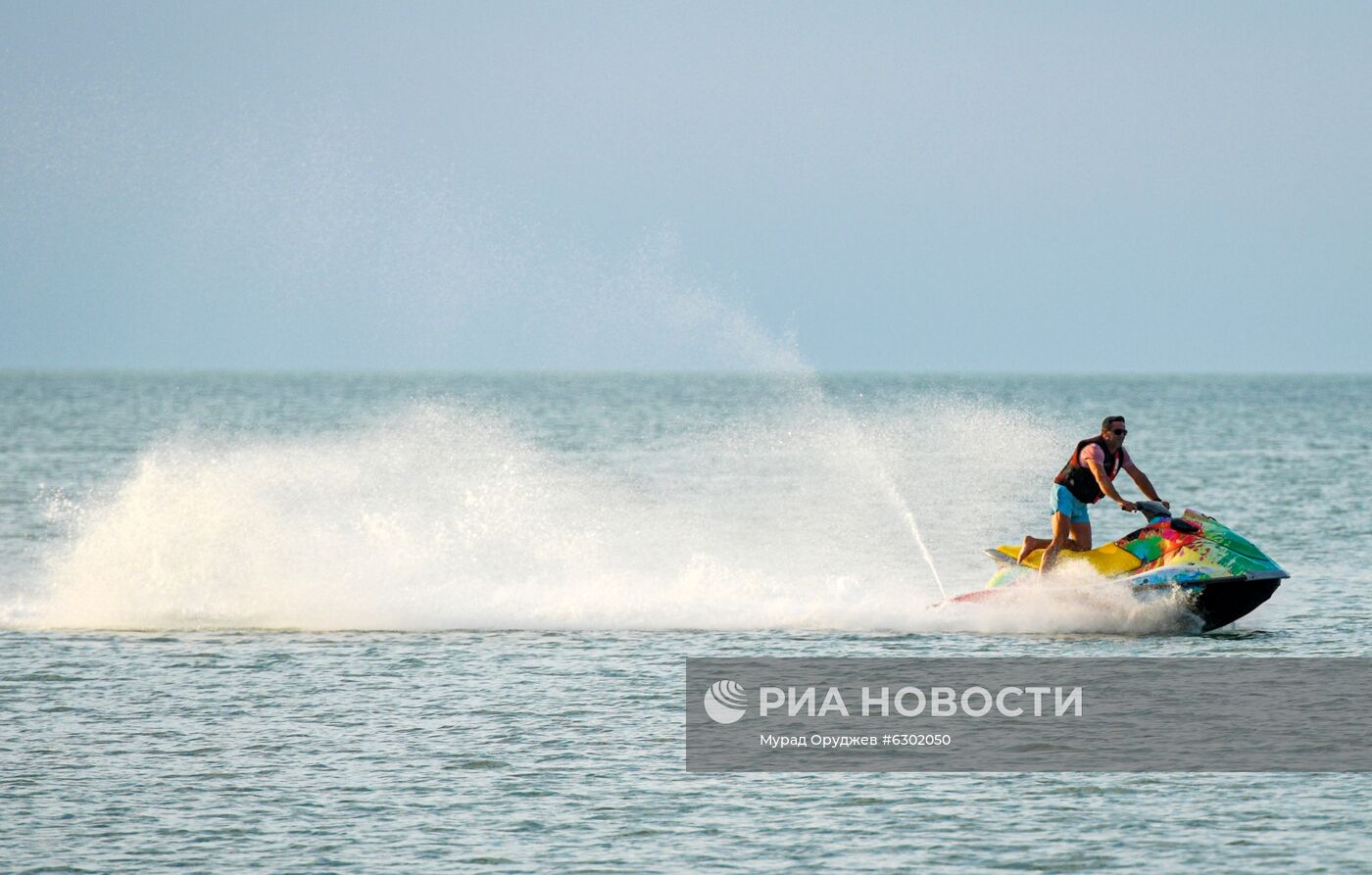 Пляжи Азербайджана снова открылись для посещения