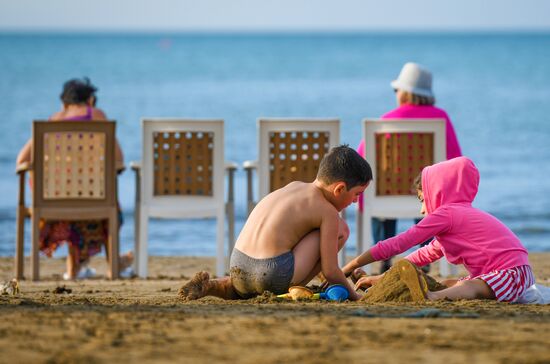 Пляжи Азербайджана снова открылись для посещения