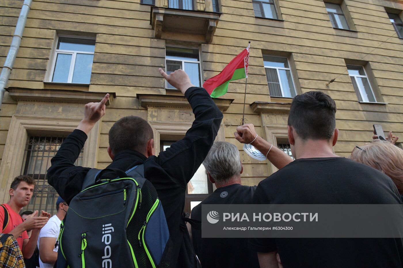 Ситуация у посольства Белоруссии в Москве и Петербурге