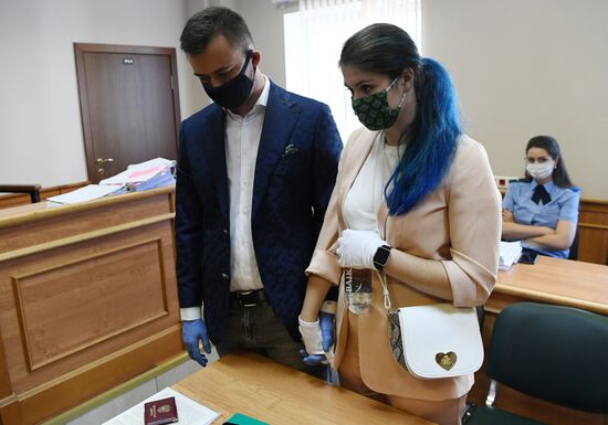 Рассмотрение законности административного надзора за В. Карауловой