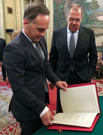 Встреча глав МИД РФ и Германии С. Лаврова и Х. Мааса  